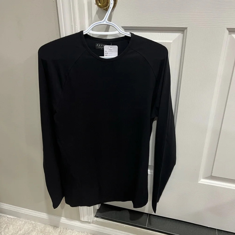 ^ETOS ( AETOS ) Aetos Men's solid black Long Sleeve Raglan Tee size S